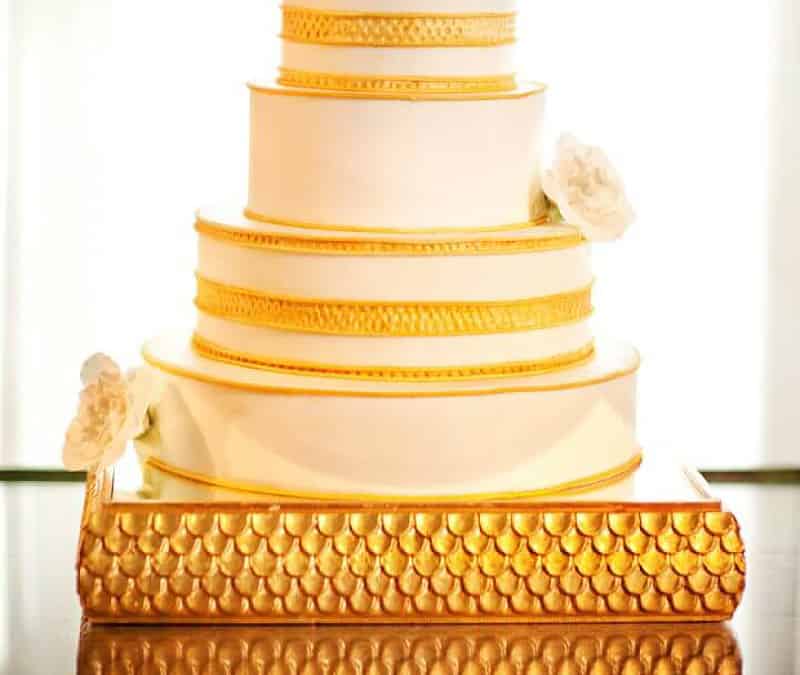 Contemporary Gold Wedding Cake, Tuscany