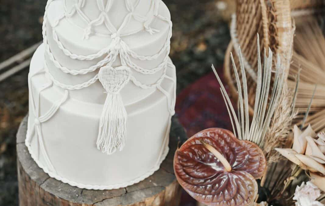 Macramè-Inspired Bohemian Wedding Cake