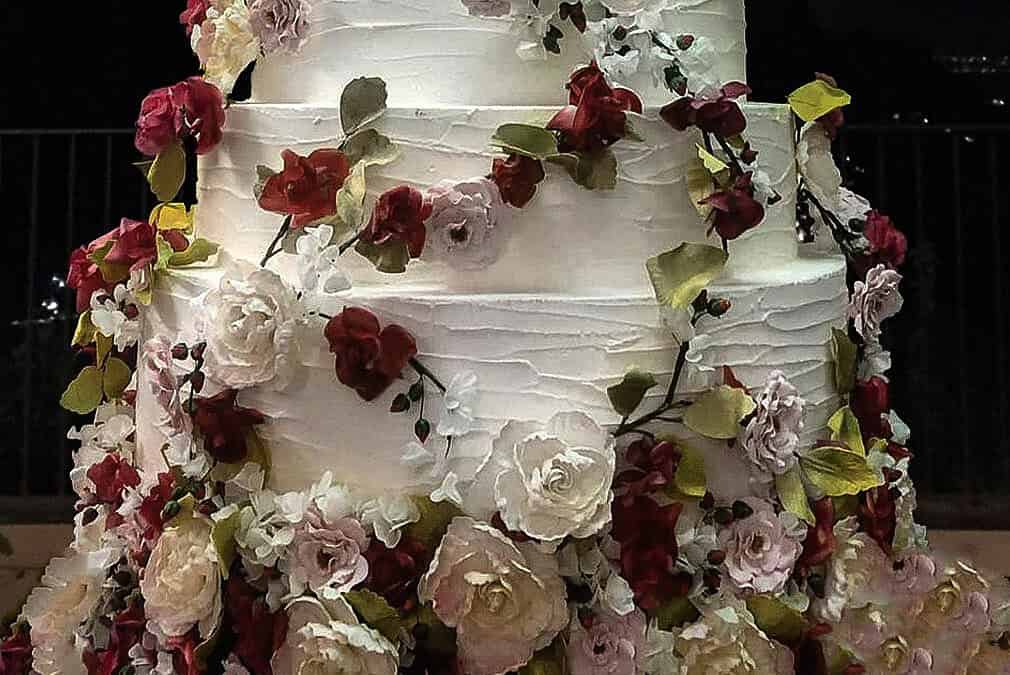 Italian Wedding Cake Guide: Buttercream vs Fondant: Which one is right for you?